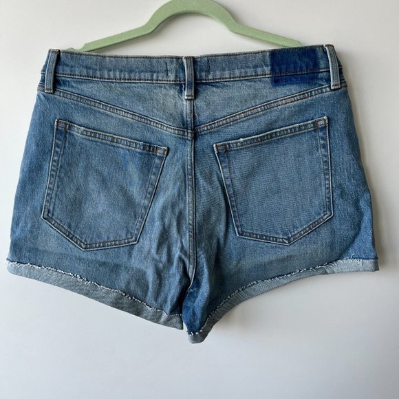 Abercrombie High Rise Mom Short - Picture 2 of 2